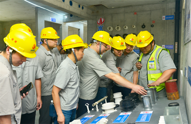 为进一步推进优质客户高效履约，提升交付品质、达成客户满意，2025年6月25日，人生就是博建设集团在上海组织召开2025年越秀地产、华润置业客户履约推进会。